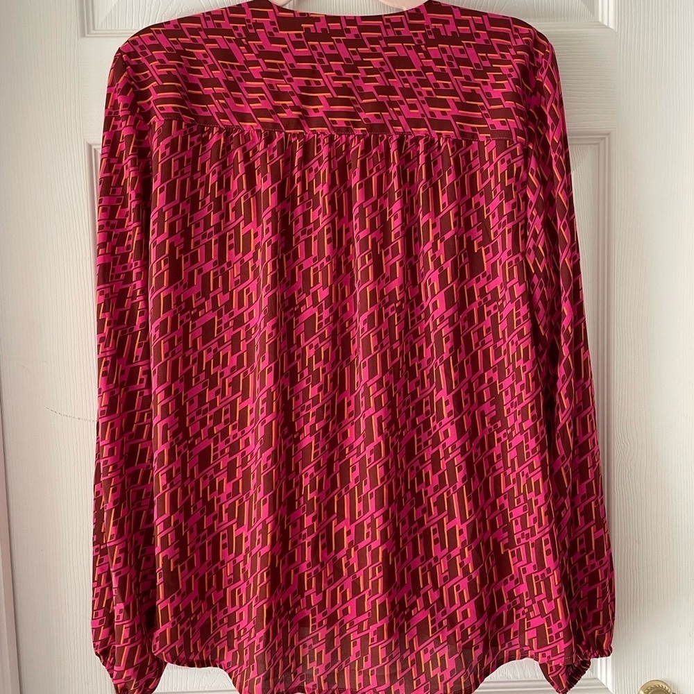 Woman’s blouse - Picture 5 of 5